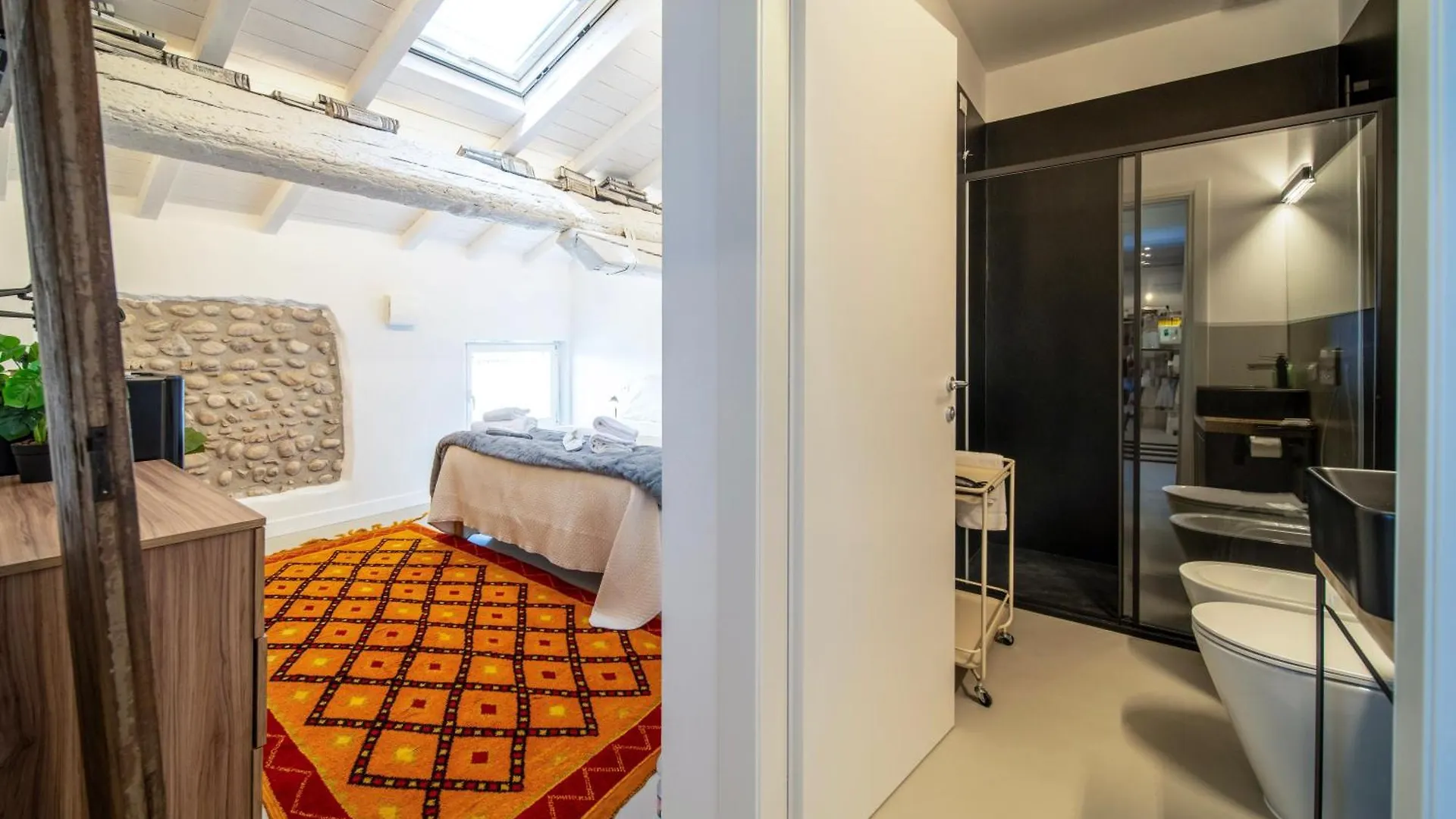 بيت ضيافة Corte Genovesa Rooms I Destiny Home فيرونا