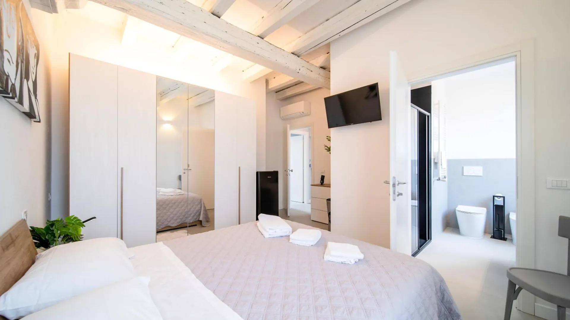 Corte Genovesa Rooms I Destiny Home فيرونا 0*,